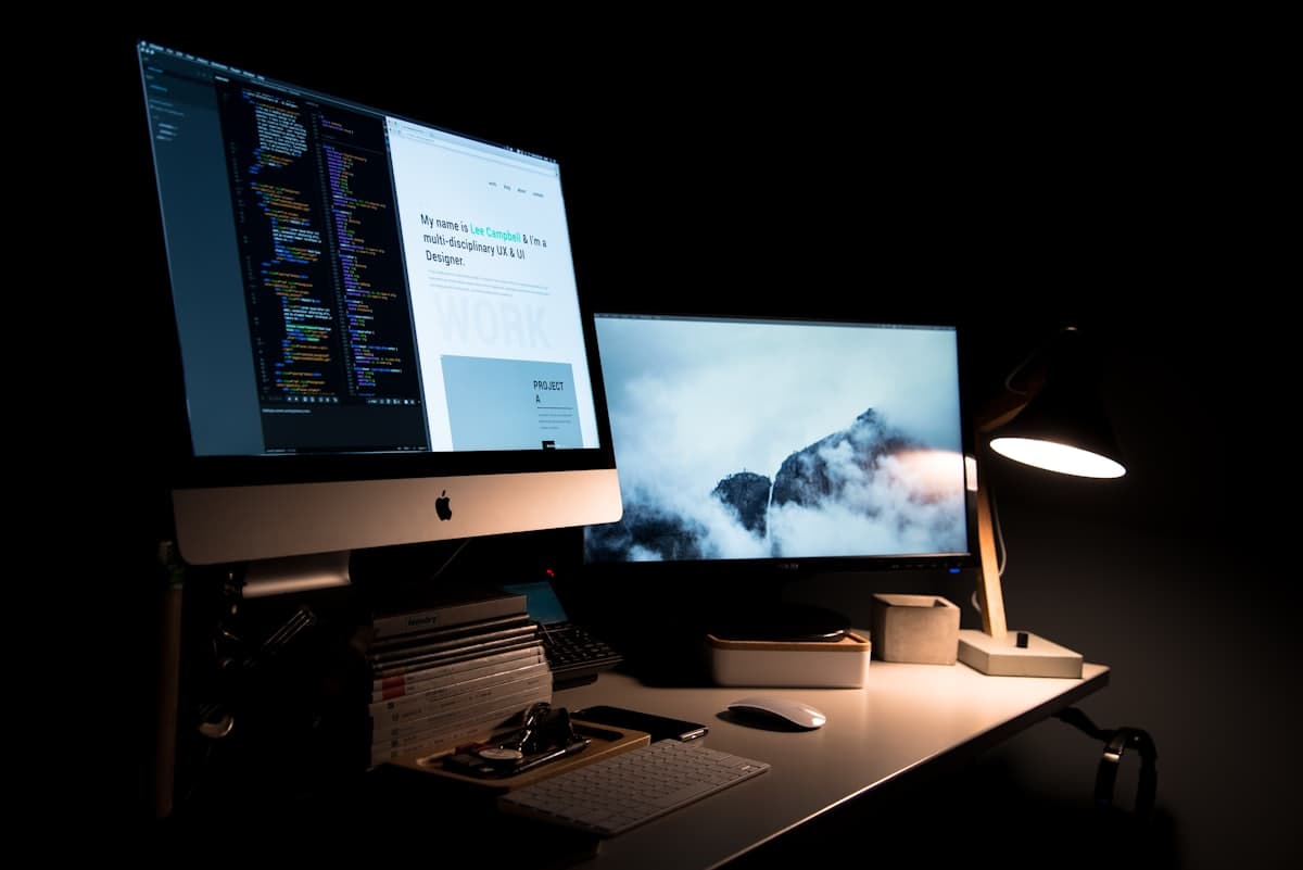 Web development team working with Tathawade businesses